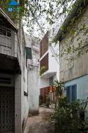 Căn nhà xiên nổi bật và quyến rũ trong con hẻm ở Sài Gòn