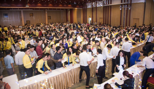 Nhiều sàn bất động sản rầm rộ tuyển quân