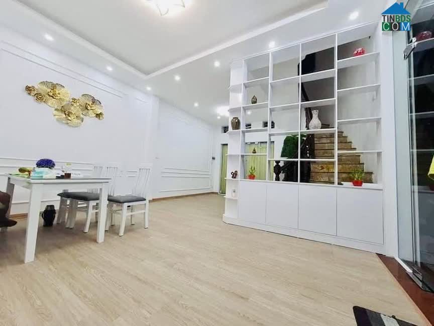 Ảnh Bán Nhà Đặng Tiến Đông 45m2, 5 Tầng, 4pn, Gần Phố, 10M Ra Ô Tô, Giá Nhỉnh 5 Tỷ 0