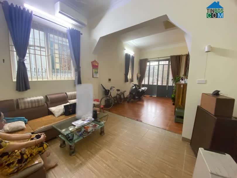 Ảnh Nhà Ngọc Thụy, Long Biên, 40m x 4 tầng, MT 4.7m, lô góc, ô tô, 4 tỷ 8 0