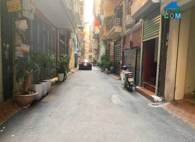 Ảnh Bán nhà Cầu Giấy phố Trần Quốc Hoàn Cầu Giấy 45m*5T giá 13 tỷ, phân lô, ô tô, kinh doanh 0