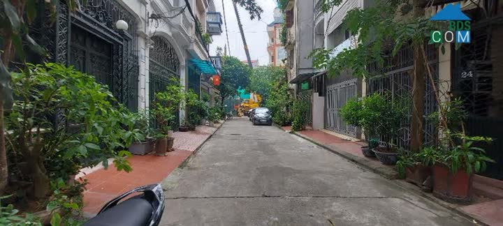 Ảnh Chủ cần bán gấp nhà Phùng Chí Kiên - phân lô ô tô vào nhà - 56m - mt 4.3 - 16.8 tỷ 0