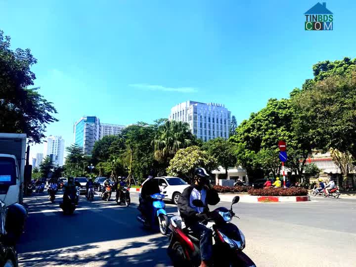 Ảnh Nhỉnh 12 tỷ, Gần Cầu vượt Nguyễn Văn Huyên, 45m2, 4T, Oto Tránh. 0