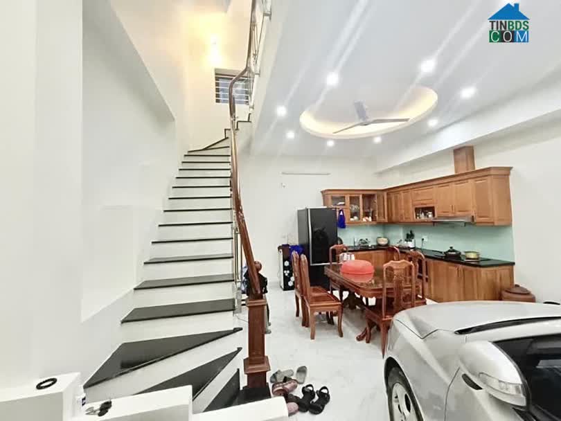 Ảnh OAI NHẤT NGÕ! Nhà trên mặt ngõ phố Việt Hưng, cả dãy mỗi nhà mình mặt tiền 5m có gara ô tô, 52m2... 0