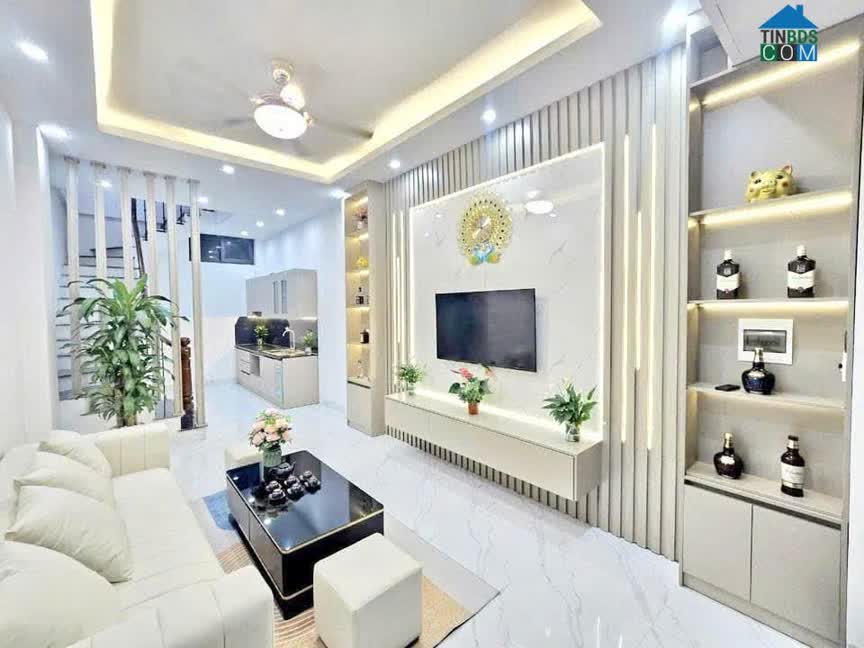 Ảnh Căng! Chính chủ bán nhà Nguyễn Văn Cừ, đường sạch đẹp, nội thất ấn tượng, 32m2, 6.15 tỷ 0