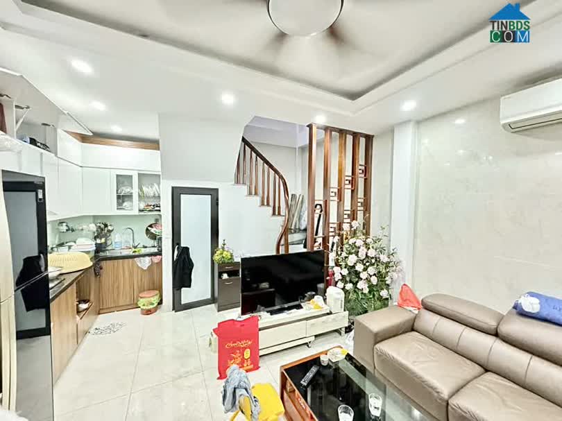 Ảnh Cấp báo! Chính chủ bán nhà Ngọc Thuỵ, gần đường Hồng Tiến kéo dài, 3 gác tận cửa, 31m2, 6.2 tỷ 0