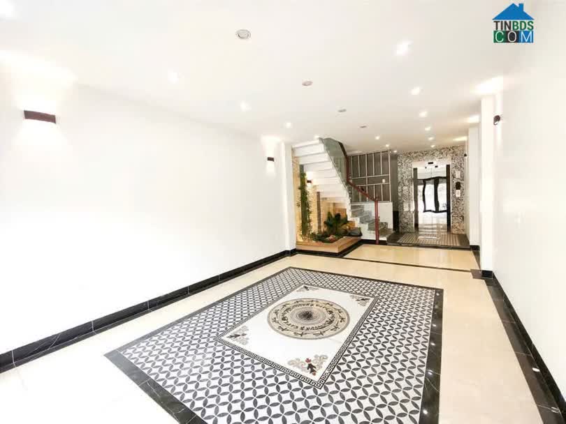 Ảnh Hiếm, 50m, Đường Ngô Gia Tự, Long Biên, Ô tô, Kinh doanh, Nhỉnh 12 tỷ. 0