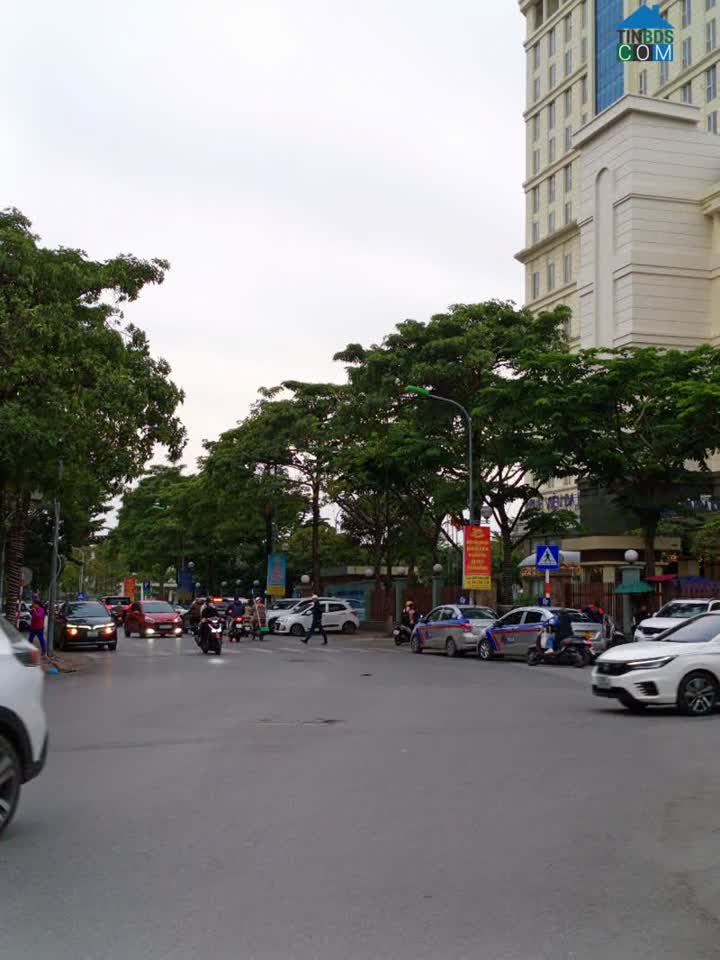 Ảnh 3 Thoáng, Nhà 70m2, Phố Hoàng Như Tiếp, Long Biên, Ô tô, 16 tỷ. 0