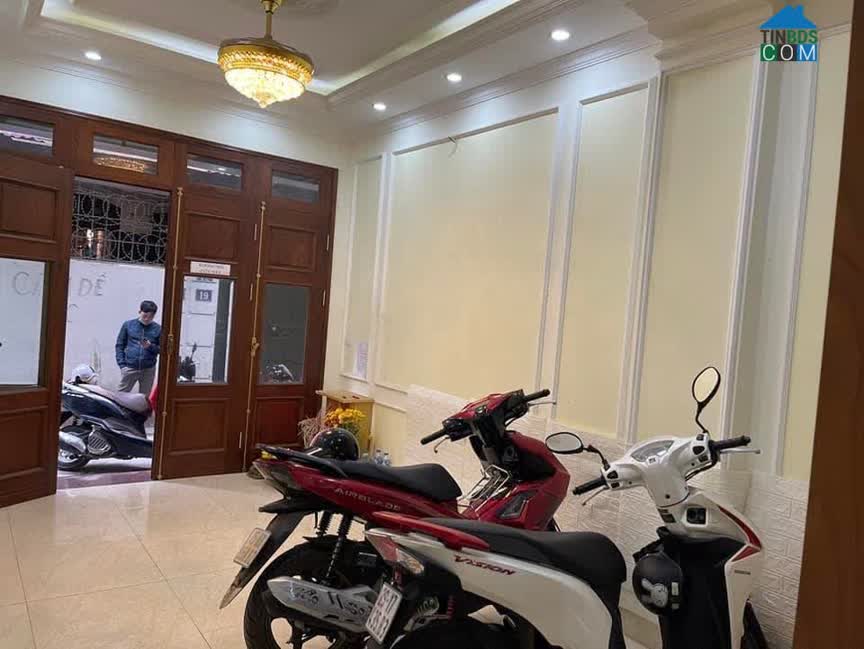 Ảnh Bán nhà sổ đỏ chính chủ phân lô Trần Quốc Hoàn 0