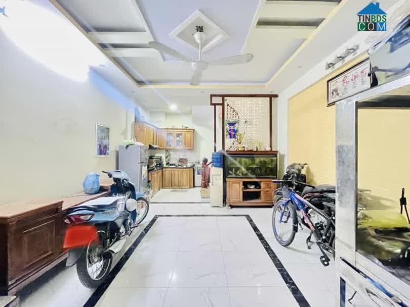 Ảnh Nhà cũ nhưng được cái còn dùng tốt! Bán nhà Nguyễn Sơn, ngõ xe ba gác, 32m2, 5.75 tỷ 0