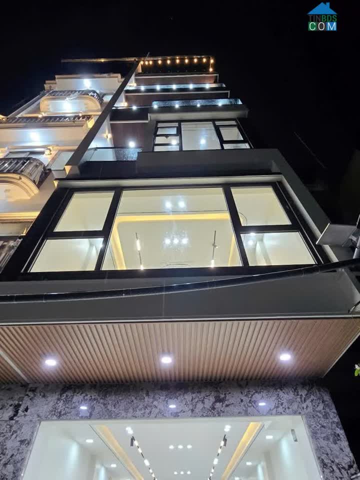 Ảnh MỚI ĐẸP 02 Ô tÔ, 63m2, giá rẻ phố Nguyễn Văn Cừ, Long Biên, 1x tỷ. 0