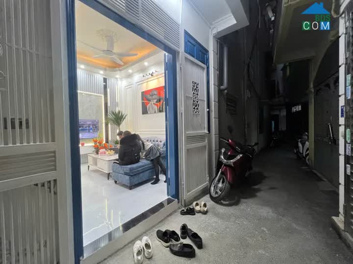 Ảnh NHÀ ĐẸP NGUYỄN KHÁNH TOÀN-CẦU GIẤY - 27M2 x 5T - MT 5M - 5.85 TỶ - GẦN PHỐ - CÁCH Ô TÔ 20M 0