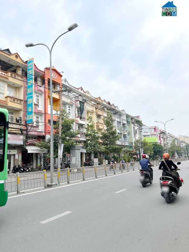 Ảnh Nhà 5 tầng mặt tiền Tạ Quang Bửu P5Q8 - Giá : 16.9 Tỷ TL 0