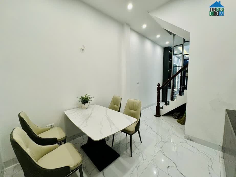 Ảnh Bán Nhà Giáp Bát - Hoàng Mai , 38M2 , Gia hơn 7 Tỷ ,10m ra oto ,ngõ thông 0