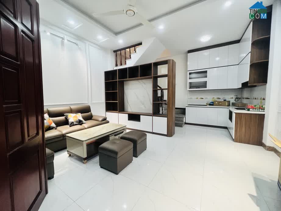 Ảnh Cầu Giấy, hiếm, không có căn thứ 2,32m2,5T, full nội thất, ở ngay 6tỷ8 0