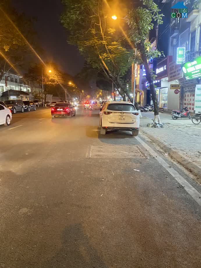 Ảnh Mặt phố Trần Quốc Hoàn - 50/60m - 8 tầng thang máy - Vỉa hè KD - 32 tỷ 0