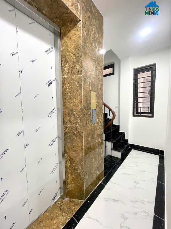 Ảnh Bán nhà Hoàng Quốc Việt,34m2,6T,Lô góc, nhà mới, thang máy, ngõ thông, oto 10m 7tỷ95 0