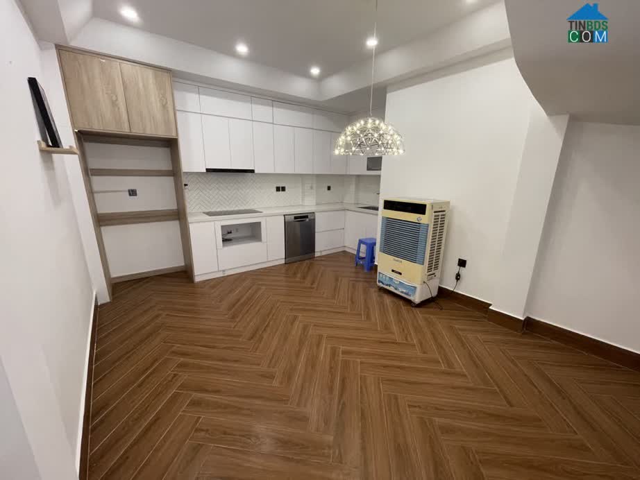 Ảnh Bán nhà Cầu Giấy, cực hiếm 46m2, 5T, phân lô, gara, KD VP 14tỷ399 0