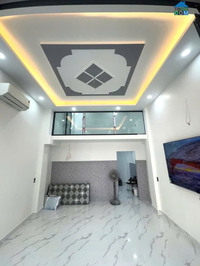 Ảnh NHÀ Quá Rẻ, Trường Thọ, Thủ Đức, HXH, DT 39m2 ( 4 x 9 ) 2T, Mới, ở Ngay, chỉ 3.1ty 0