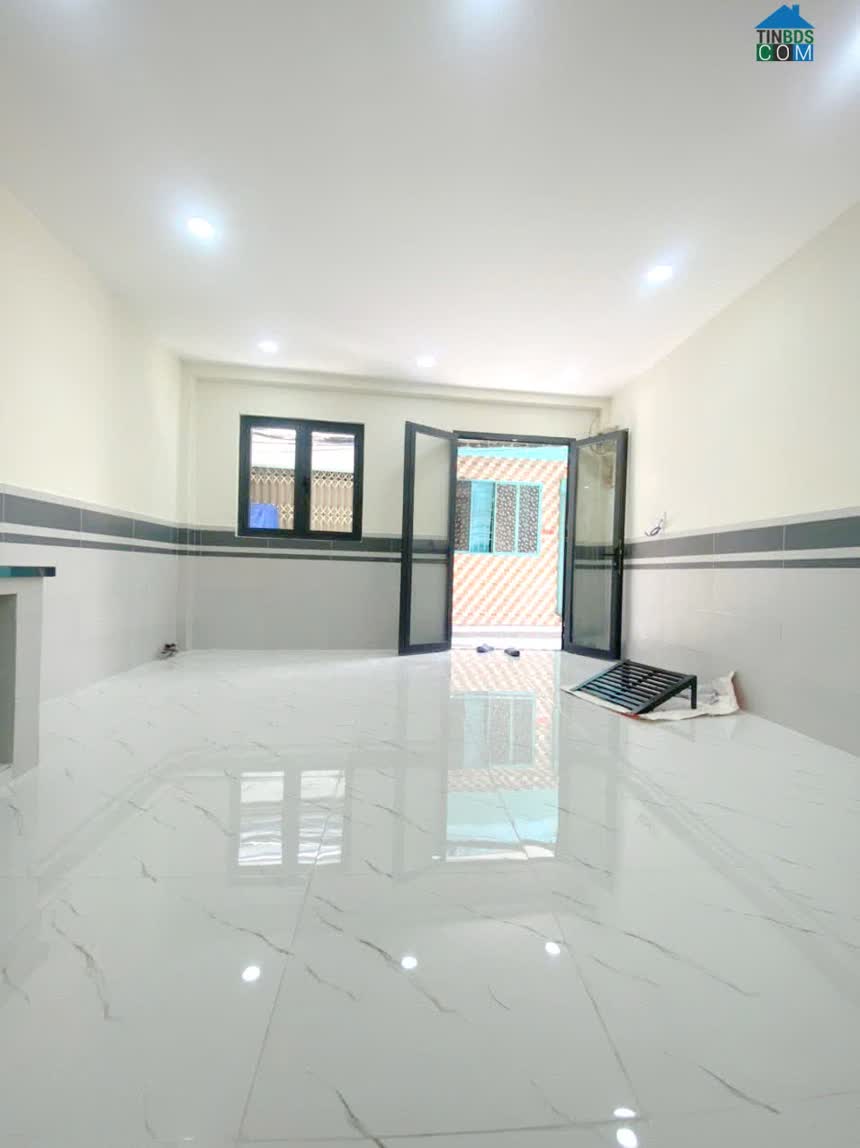 Ảnh Nhà mới 2 tầng sát đường Dương Bá Trạc P1Q8, trệt, lầu. Giá 3.4 tỷ TL 0