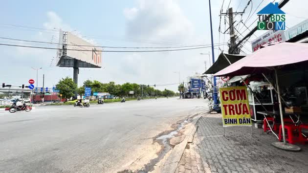 Ảnh Nhà mặt tiền Nam Hoà 240m2, ngay ga Metro, bank định giá 23 tỷ, bán 17 tỷ 0