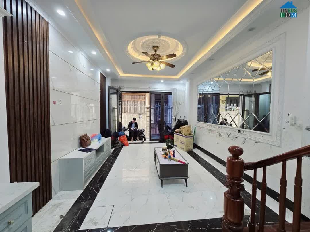 Ảnh Bán nhà Yên Hòa Cầu Giấy 8.9tỷ 35m 5tầng mt4.2m ô tô sát cửa tiện ích đầy đủ. 0