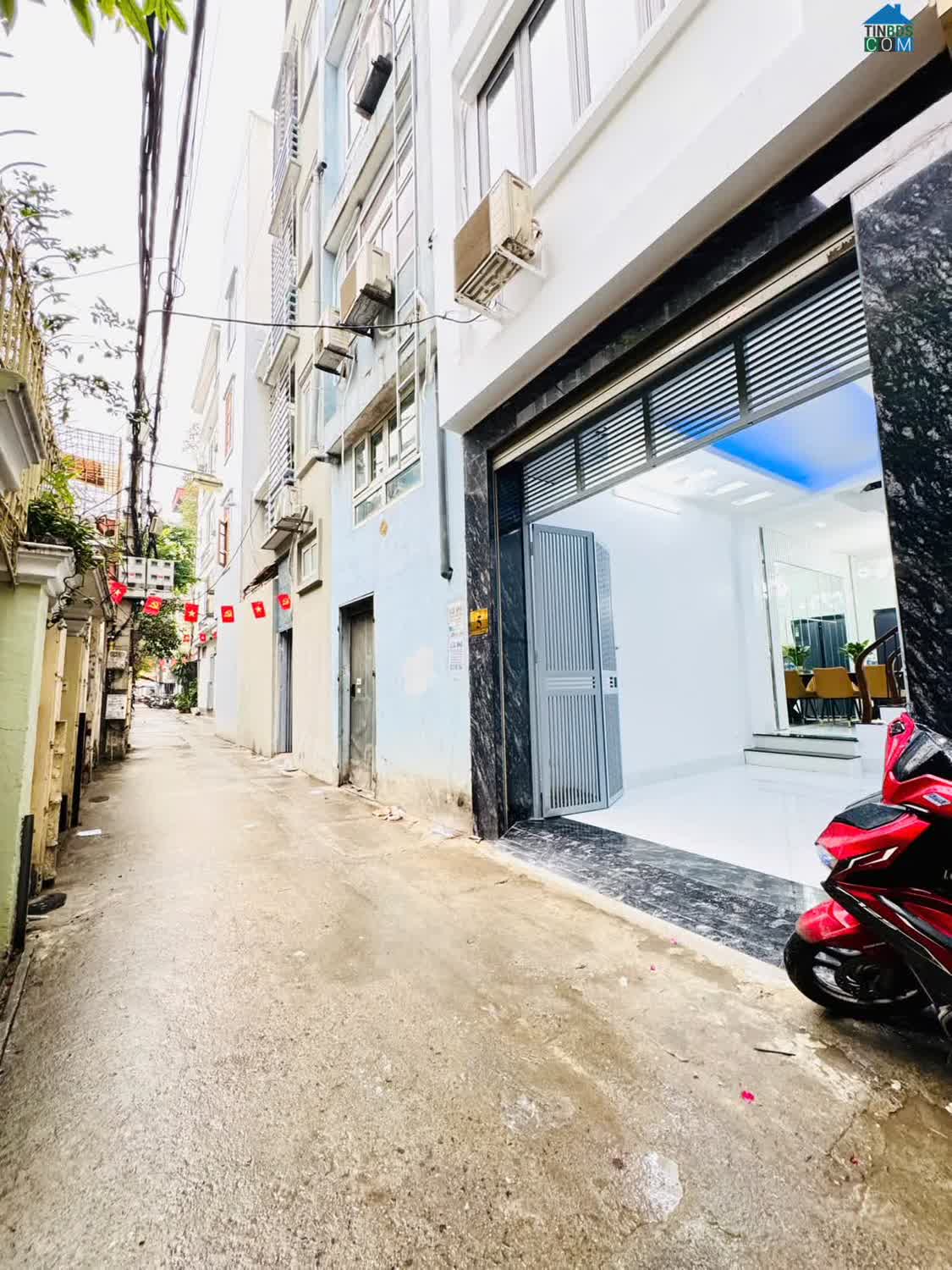 Ảnh Bán Nhà Trung Tâm Cầu Giấy Ô Tô Đỗ Cửa Phân Lô Ngõ Thông Thoáng Nhà Đẹp Chỉ 8,3 Tỷ 0