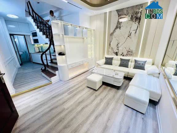 Ảnh Nhà phố Đê La Thành , Ba Đình , diện tích 31m2, mặt tiền 8.4m, 5 tầng . Giá chỉ 7.2 tỷ 0