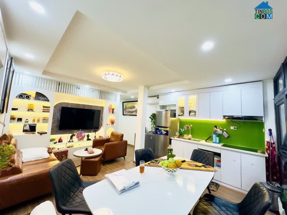 Ảnh 68m2, Tập thể Minh Khai, Hai Bà Trưng, Tầng 2, 2 ngủ, lô góc thoáng sáng, ô tô ngay chân cầu thang. 0