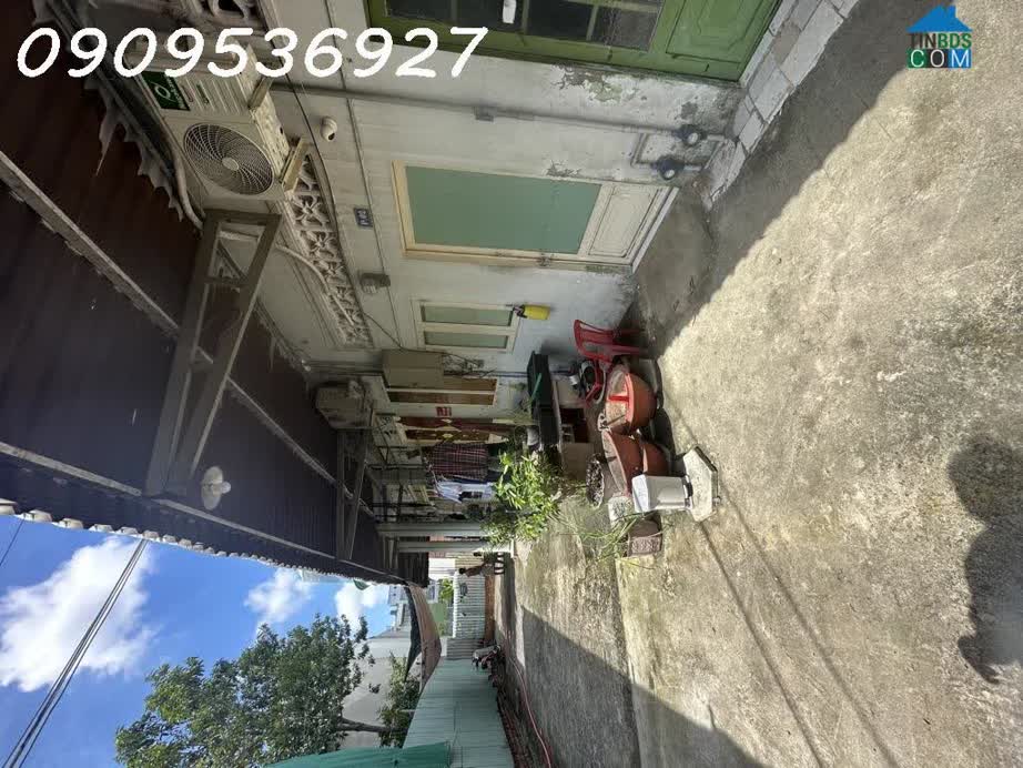 Ảnh Nhà Có 10 Phòng Trọ, 198m² Ngay Tỉnh Lộ 10, Sổ Riêng, Thu Nhập Ổn Định, Chỉ Việc Khai Thác 0