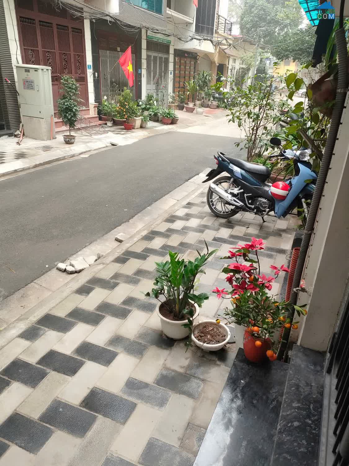 Ảnh Bán nhà phân lô Hoàng Quốc Việt, ô tô vòng quanh, vỉa hè 44m, 5 tầng, giá 15,3 tỷ 0