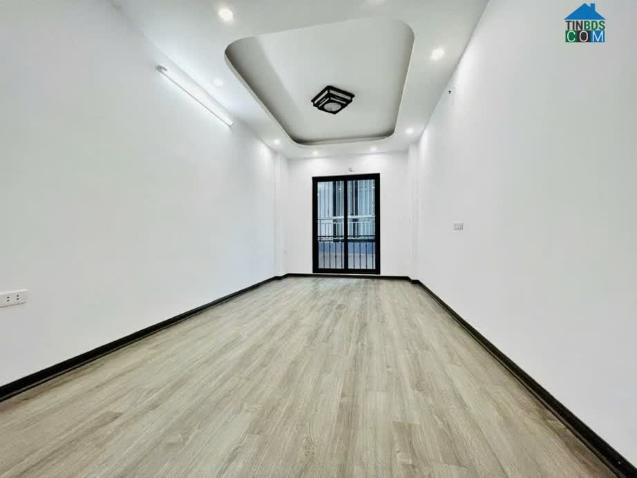 Ảnh Bán Nhà 5 Tầng 3 Phòng Ngủ -Thượng Thanh- Long Biên - 33m² - Giá 6.250 Tỷ - Sổ Đỏ
, Sổ Đỏ Chính Chủ 0