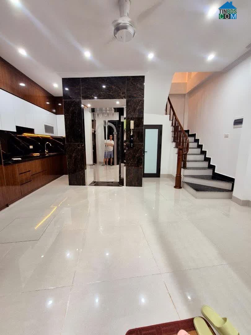 Ảnh NHÀ MỚI ĐỒNG CỔ THỤY KHUÊ - THANG MÁY - DT 38m2 6 tầng mặt tiền 6.2m Giá 11.5 tỷ 0