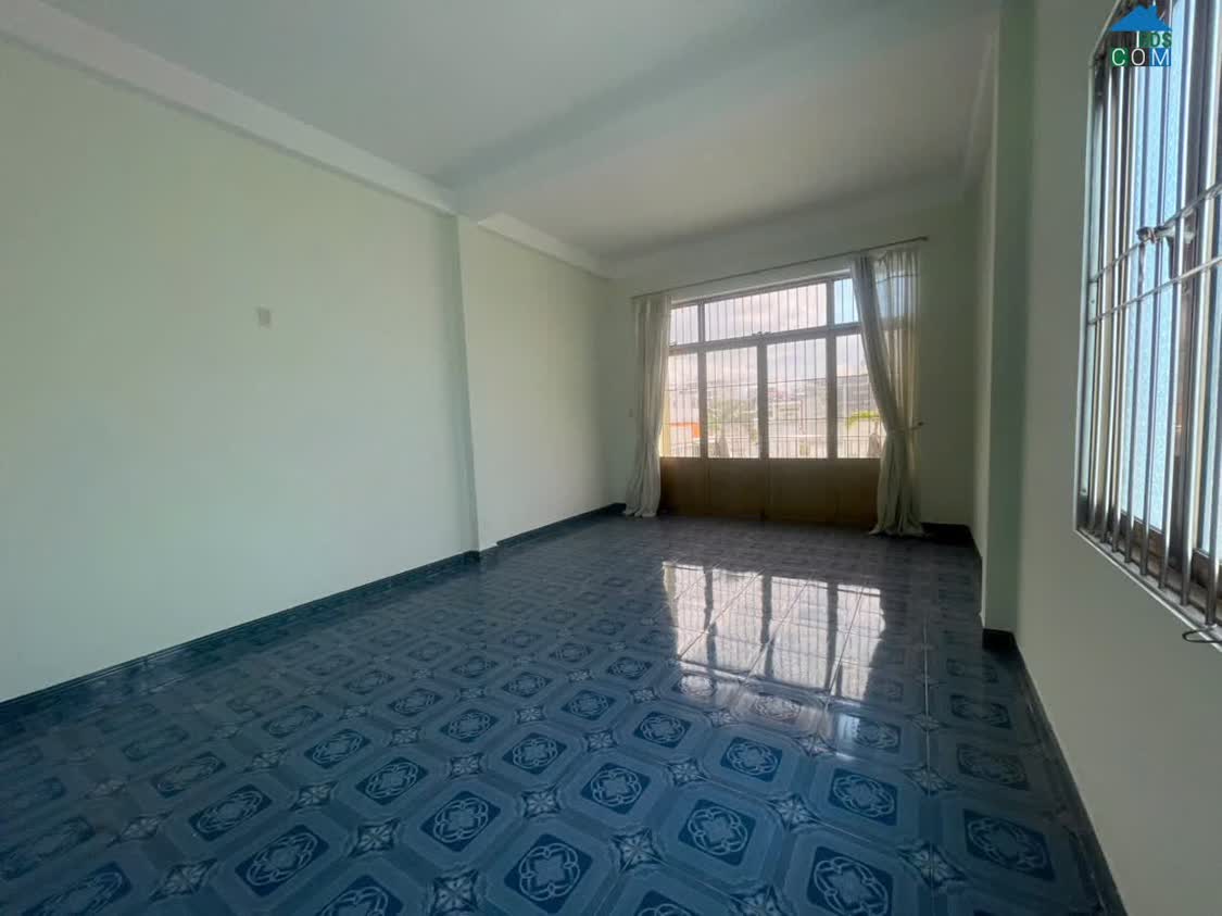 Ảnh Bán Nhà đường ô tô 4m Đường Lương Thế Vinh , Phường Phước Long , Thành Phố Nha Trang 
dt 125... 0