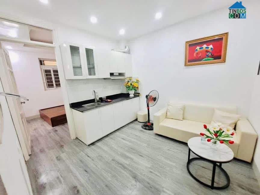 Ảnh Chính chủ bán căn hộ ccmn, ngõ 93 Phố Vũ Tông Phan, 35m2, nhà đẹp, ngõ thông, gần phố + ngã tư sở 4