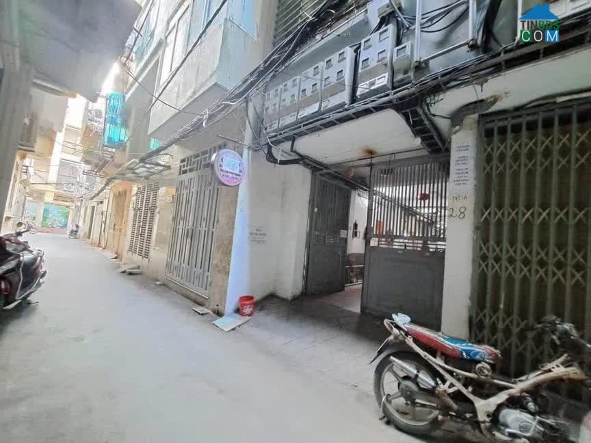 Ảnh Chính chủ bán căn hộ ccmn, ngõ 93 Phố Vũ Tông Phan, 35m2, nhà đẹp, ngõ thông, gần phố + ngã tư sở 5