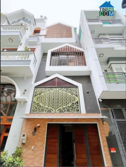 Ảnh Nhà khu Vip Bờ Bao Tân Thắng đối diện Aeon Mall Tân Phú, xe hơi ngủ trong nhà, giá 8.8 tỷ 0