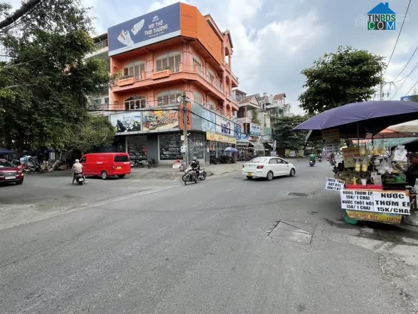 Ảnh MTKD Lã Xuân Oai, TNP A ngang 9m, 180m2, đang cho thuê KD, giá 20.6 tỷ 0