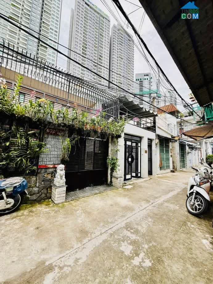 Ảnh NHÀ 2 MẶT TIỀN XE HƠI NGANG 4 X 22 ĐÚC BÊ TÔNG CÓ 6 TỶ Q7 0