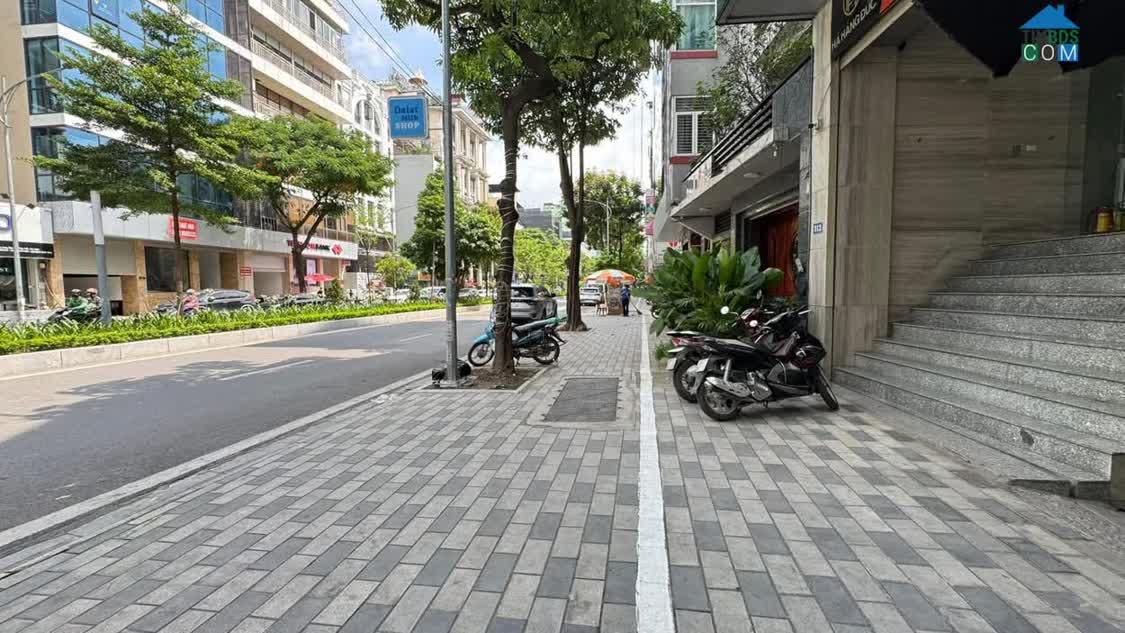 Ảnh Bán nhà Mặt phố Lạc Long Quân, 68m2 x 5T x MT 5m, Thang máy, Vỉa hè 5m, Thông sàn Kinh doanh 0