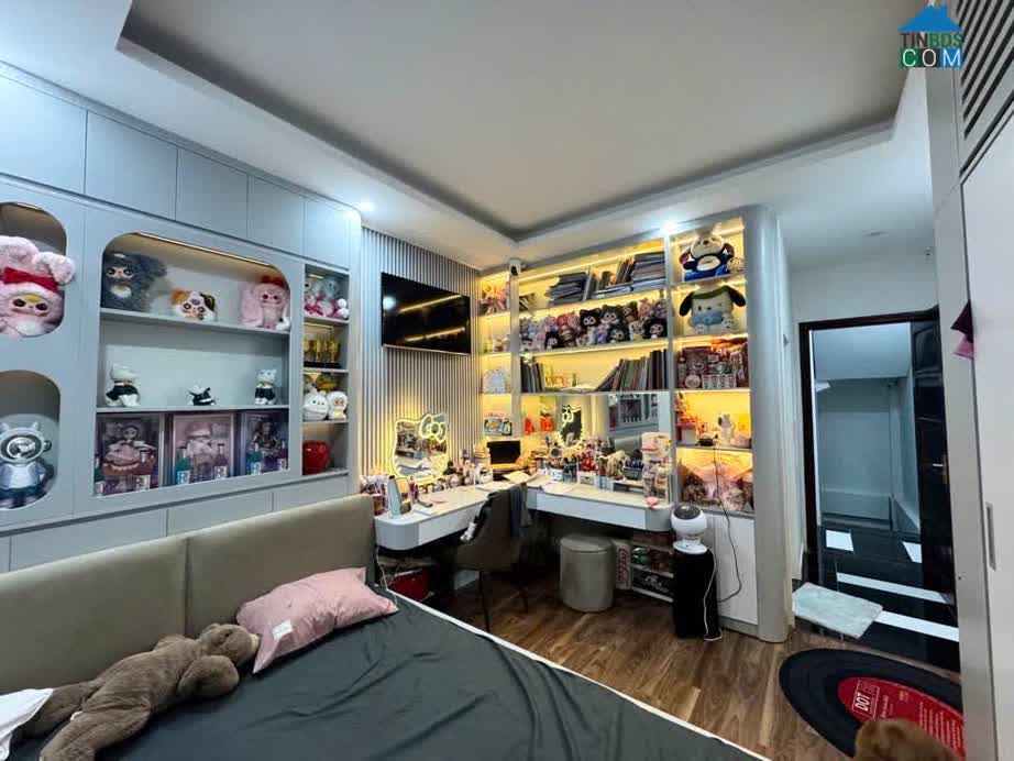 Ảnh Nhà Đền Lừ Tân Mai-DT 39m2x5T thang máy full nội thất- ngõ thông tứ tung, cách ô tránh 5m 0