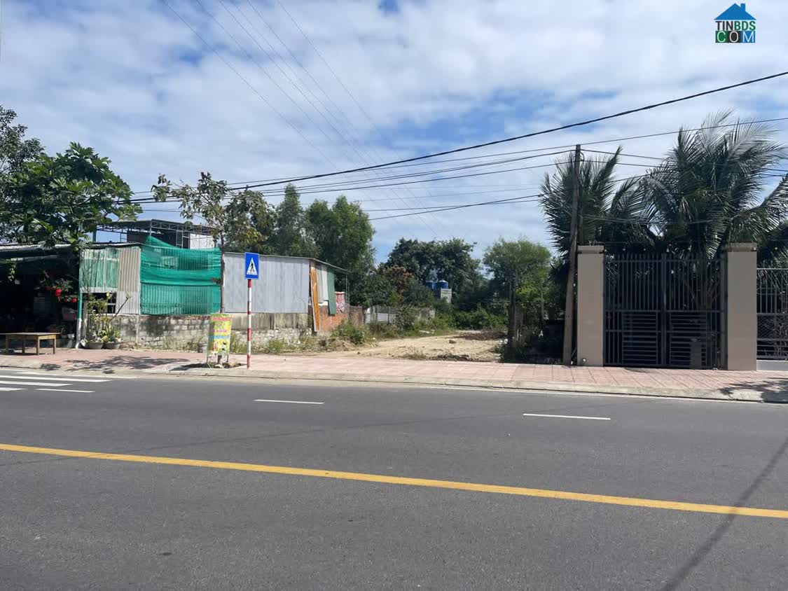 Ảnh Mặt tiền Phong Châu 22,5m
Lô Cặp với chiều ngang lý tưởng 7,36m mỗi lô Lô 274m² có 220m² ĐẤT Ở... 0