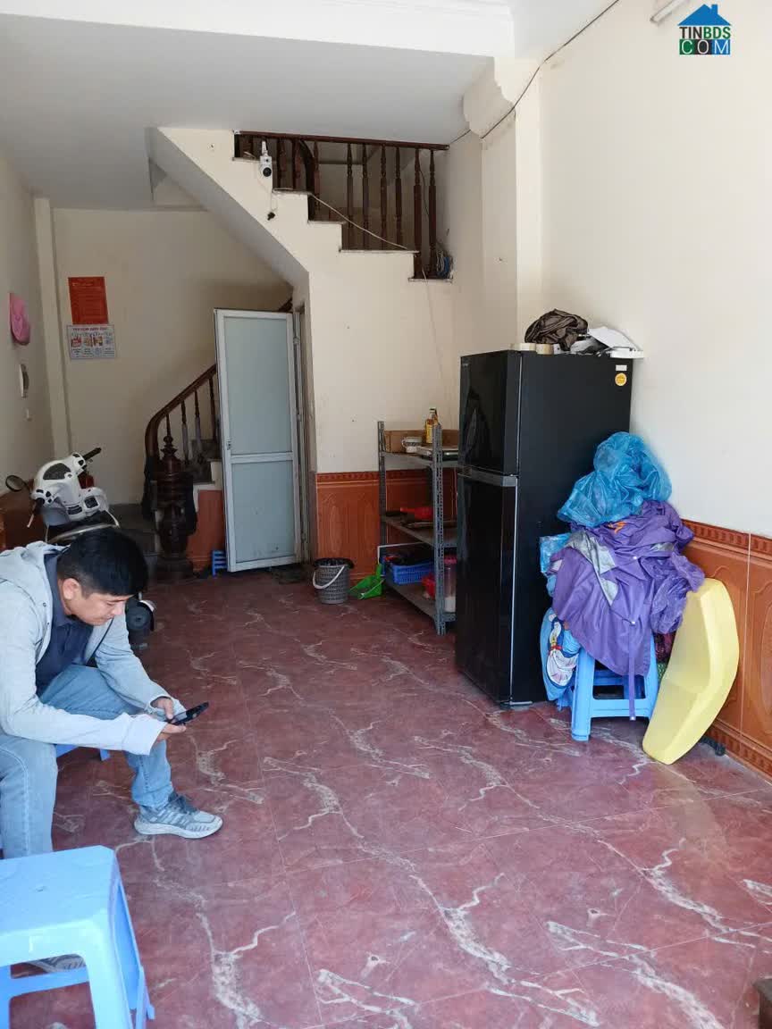 Ảnh Cho thuê nhà ngõ ô tô Trung Kính - Cầu Giấy 30m x 5T, 4PN4VS giá 16 triệu, kinh doanh 0