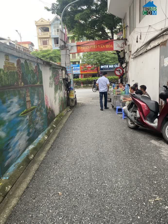 Ảnh Siêu Hiếm ! nhỉnh 4 tỷ nhà 2T oto qua cửa Nguyễn Văn Cừ, sổ phân lô. LH 0936123469 0