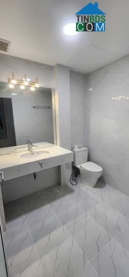 Ảnh Chính chủ bán nhà phố Nguyễn Xiển diện tích 64,5m , mặt tiền 4m, xây 8 tầng 0