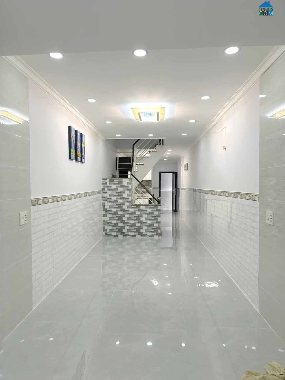 Ảnh Bán nhà mới xây 2 tầng sát HXH 137 Âu Dương Lân P2Q8 0