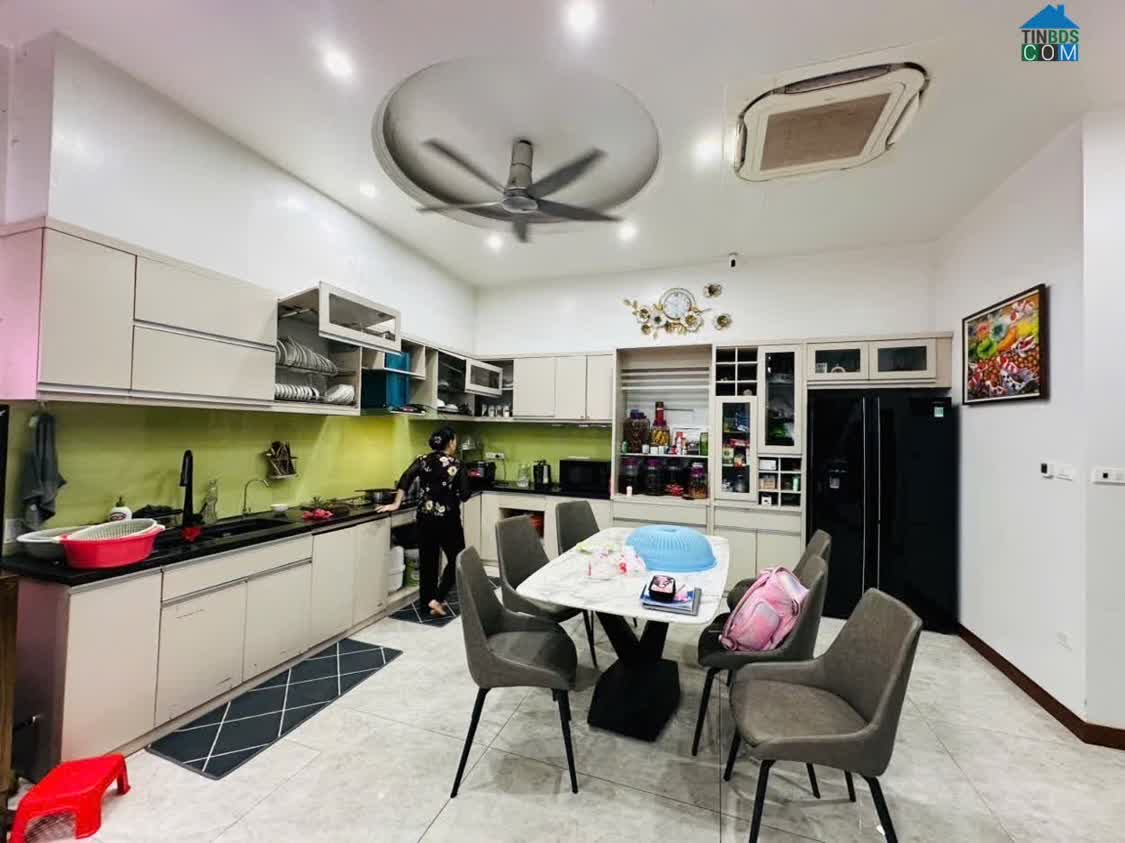 Ảnh Bán tòa nhà văn phòng Lĩnh Nam, Dt 70m2, 6t, mt 15m, ô tô tránh vỉa hè. 0