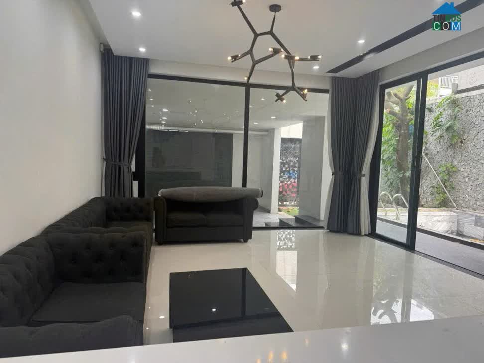 Ảnh Cần Bán Nhà Đẹp 3 Tầng – Hồ Bơi Trong Nhà – Mặt Tiền Rộng – Khu Dân Trí Cao 0