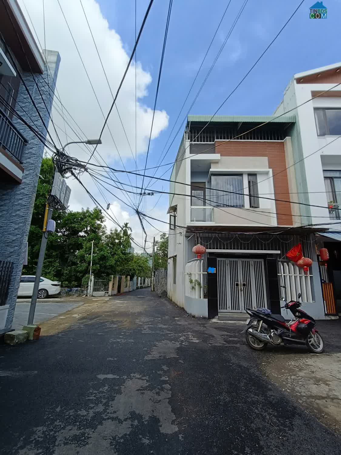 Ảnh Bán nhà 2 mặt kiệt Ô TÔ thảm nhựa, Nhà 2,5 tầng kiệt Tôn Đức Thắng 0