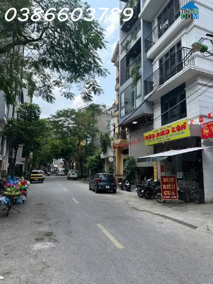 Ảnh 65.2m² – Mặt phố Ái Mộ, mặt tiền 4.5m, 4 tầng – giá chào 30 tỷ 0